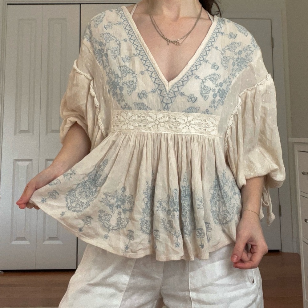 American Eagle flowy blouse